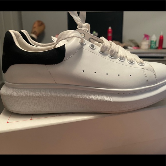Alexander McQueen sneakers Womens size 40 worn 4 times - Picture 1 of 4